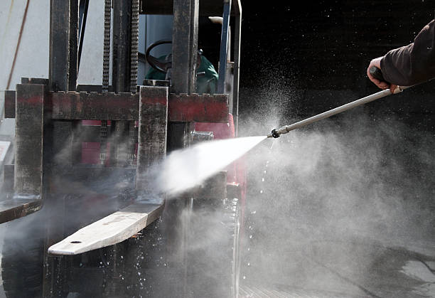 Best Sidewalk and Walkway Pressure Cleaning in Moreno Valley, CA
